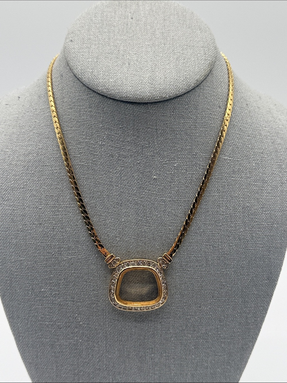 Vintage Nina Ricci Gold Tone Crystal Rhinestone Square Pendant Necklace 16”